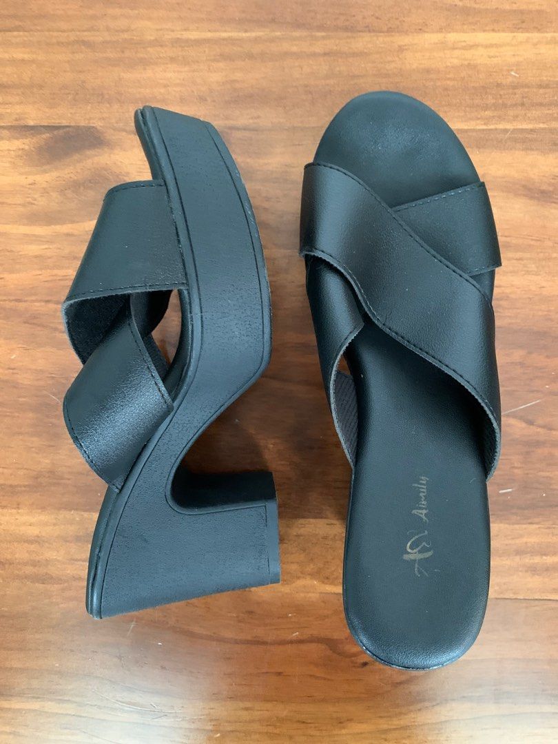 Women sandals size 37