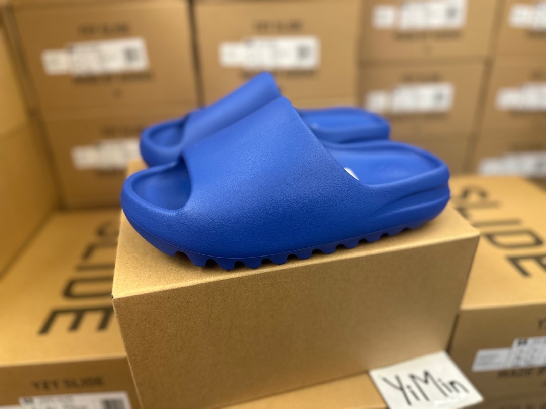 yeezy slides 40