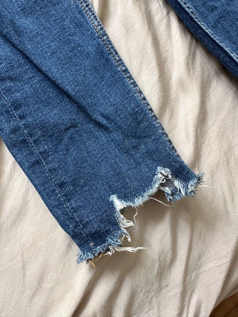 Zara Medium Wash Frayed Hem Jeans