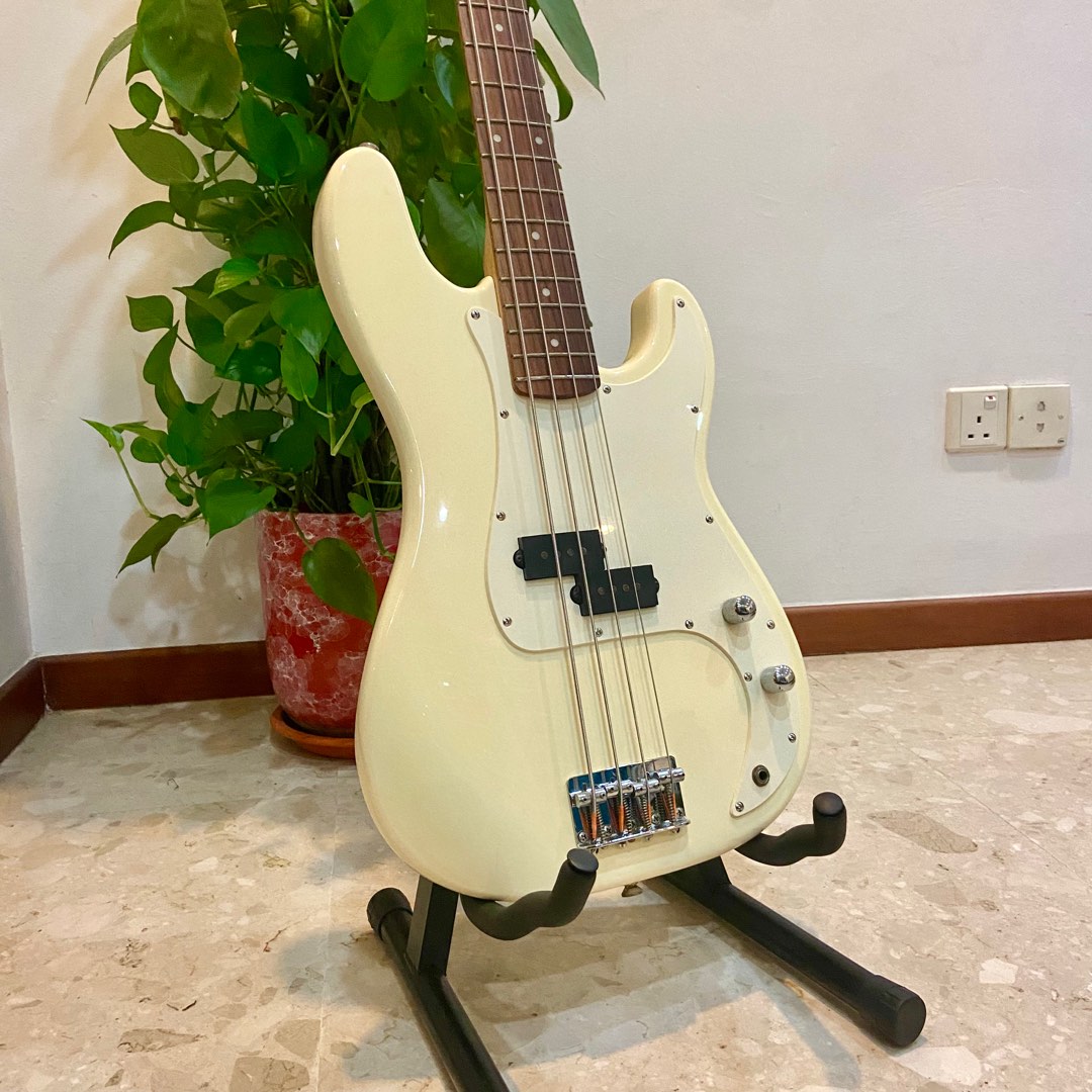 2002 Fender Squier 20th anniversary Vintage precision bass p bass
