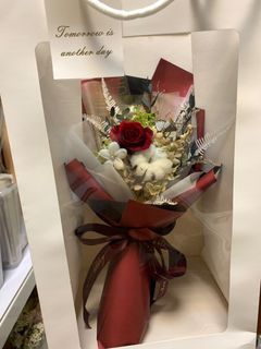 玻璃鐘罩.永生花束.單支花束.情人節花束.玫瑰花.永生花.乾燥花.不凋花.花藝.花禮.拍攝道具