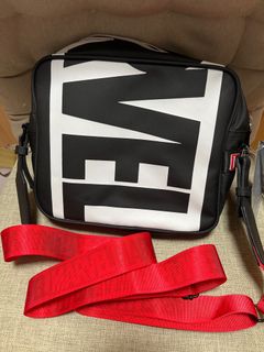（分類：）位於 。 由 l__323 提交（商品編號 1257128401，圖片 1）。簡介： 。