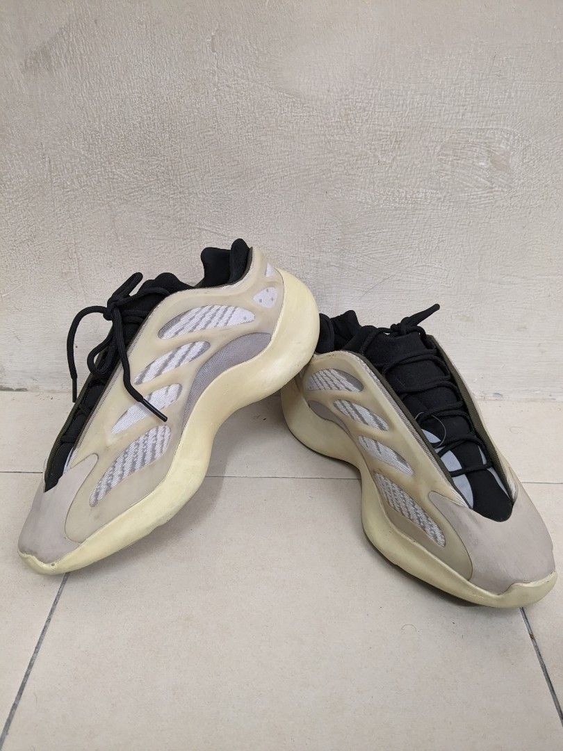 Yeezy discount 700 8.5