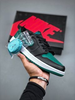Air Jordan 1 Retro Low OG "Pine Green