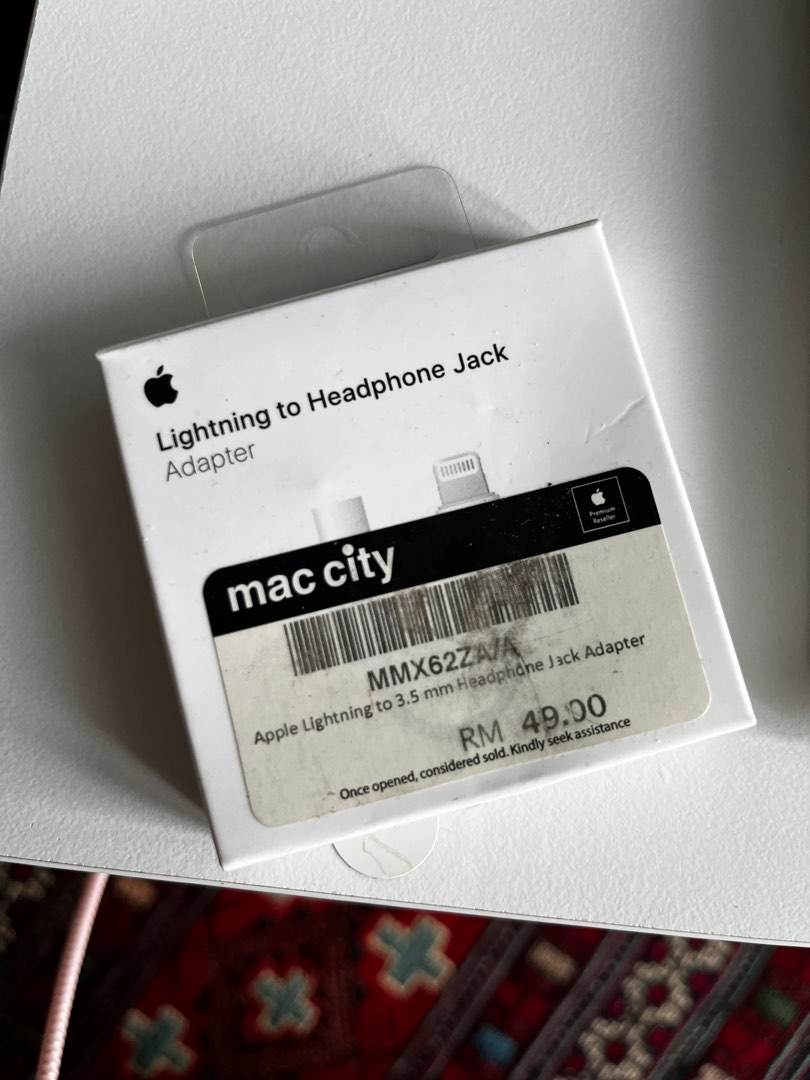 Apple Headphone Jack Adapter, Mobile Phones & Gadgets, Mobile & Gadget