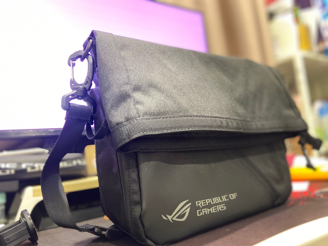 ASUS ROG Messenger Bag, Men's Fashion, Bags, Sling Bags on Carousell
