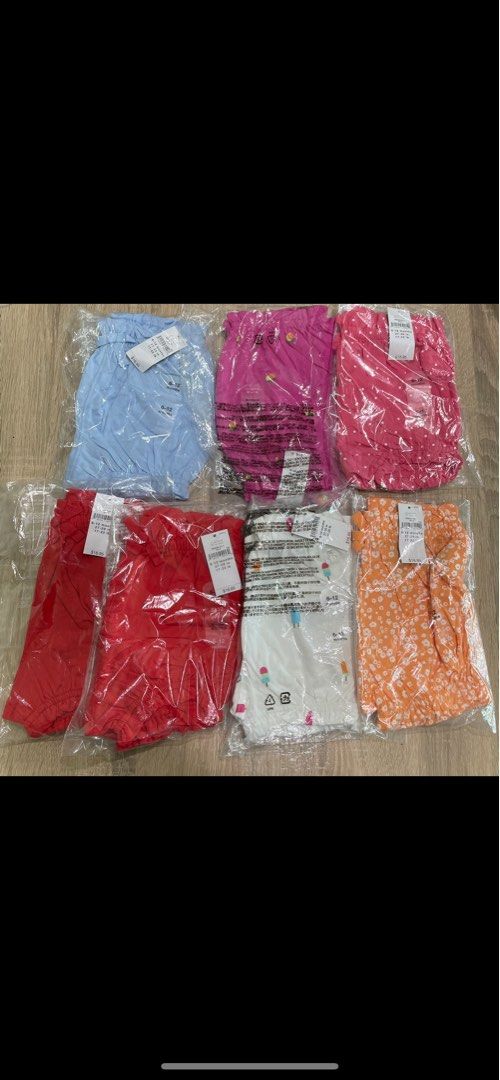 Red bubble shorts top