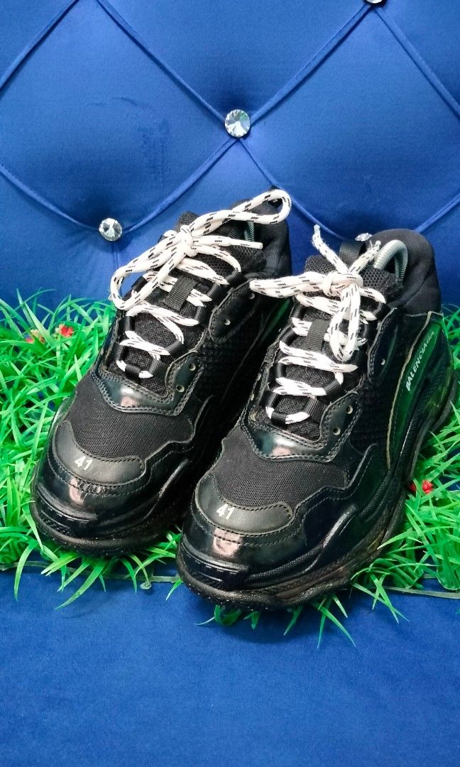 Balenciaga triple store s size 9