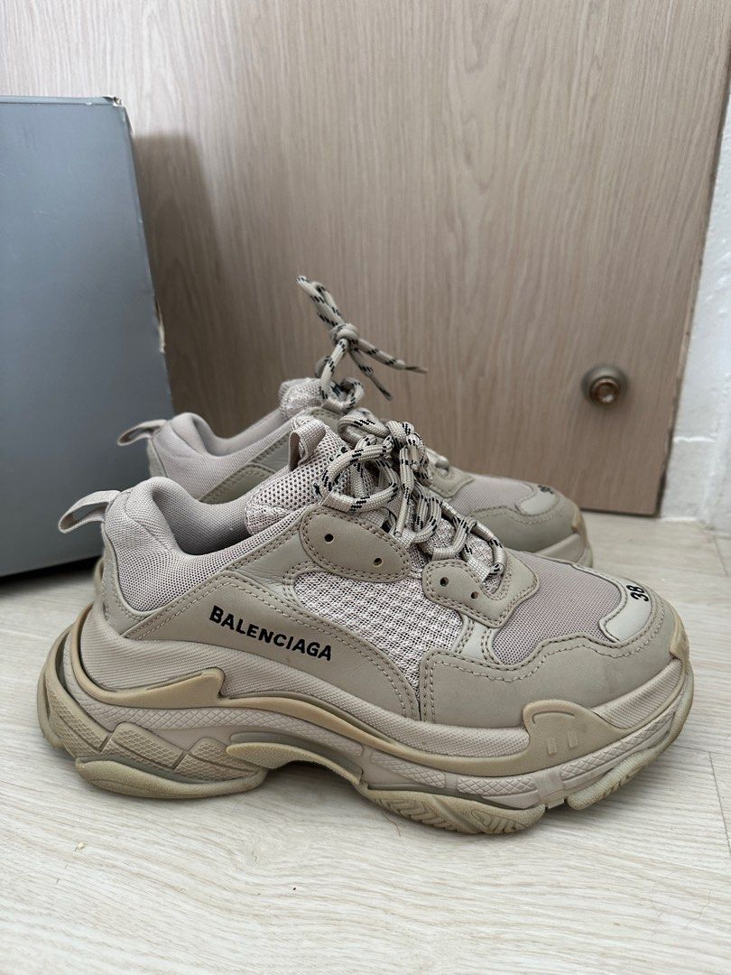 Balenciaga Triple S, Women's Fashion, Footwear, Sneakers on Carousell
