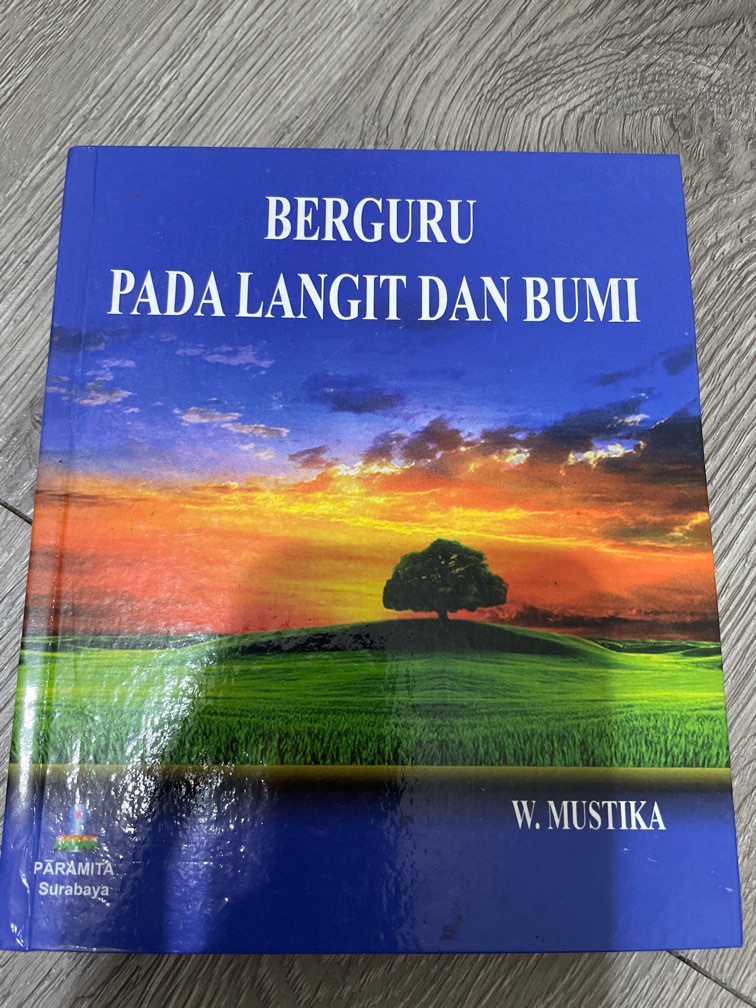 Berguru pada langit dan bumi, Buku & Alat Tulis, Buku di Carousell