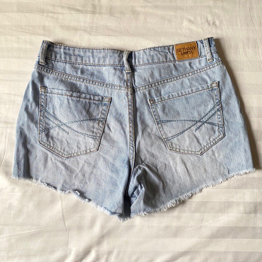 Bethany Mota Denim Shorts Light Wash (Category: Shorts) located in Quezon City. Submitted by lvma_ (Listing ID 1257098227, Image 2). Description: Used but still in good condition Distressed Size 6 on tag.