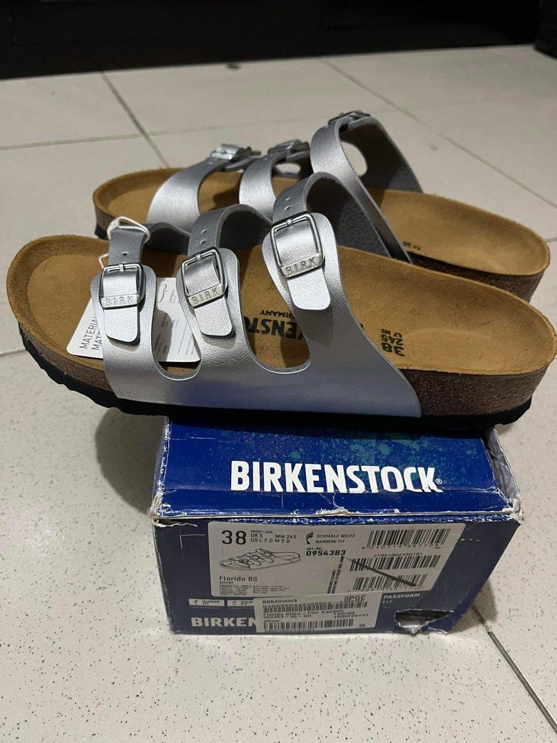 Birkenstock Florida (Category: Flats & Sandals) located in Lucena. Submitted by thriftzone (Listing ID 1257139100, Image 3). Description: Brand new Birkenstock Florida Narrow Fit.