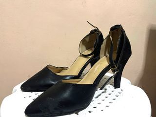 LEGIT FREE | Black Parisian Heels | 3 inches
