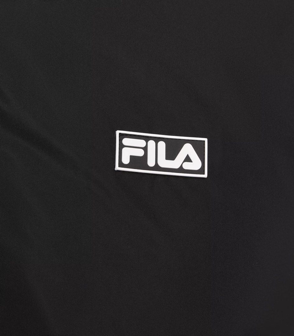 bnwt FILA Windbreaker Reggie Spray Jacket Men s Fashion Coats Jackets and Outerwear on Carousell