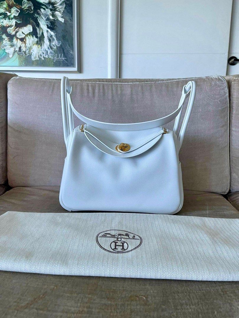 Pre-owned Hermes Lindy 26 White Evercolor Palladium Hardware