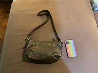 (Category: ) located in . Submitted by coachseller (Listing ID 1257179883, Image 1). Description: .