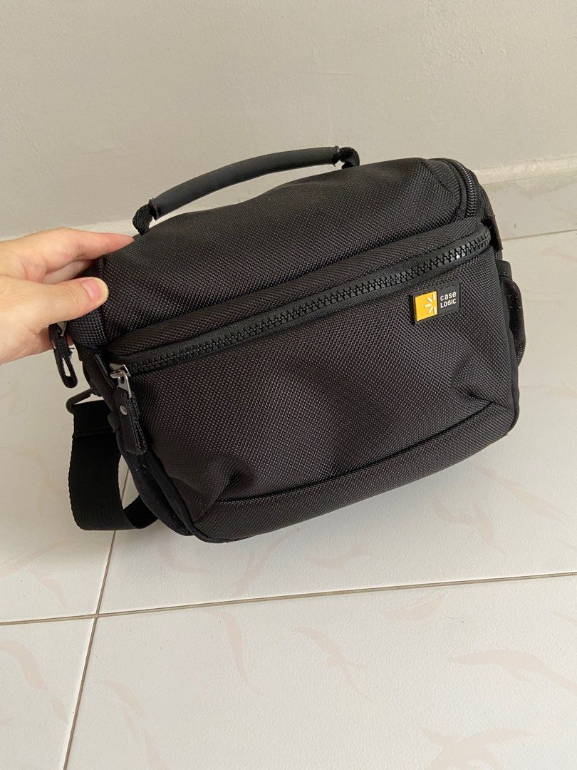 Case logic clearance sling bag