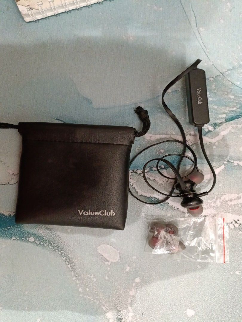 Bluetooth earpiece challenger sales