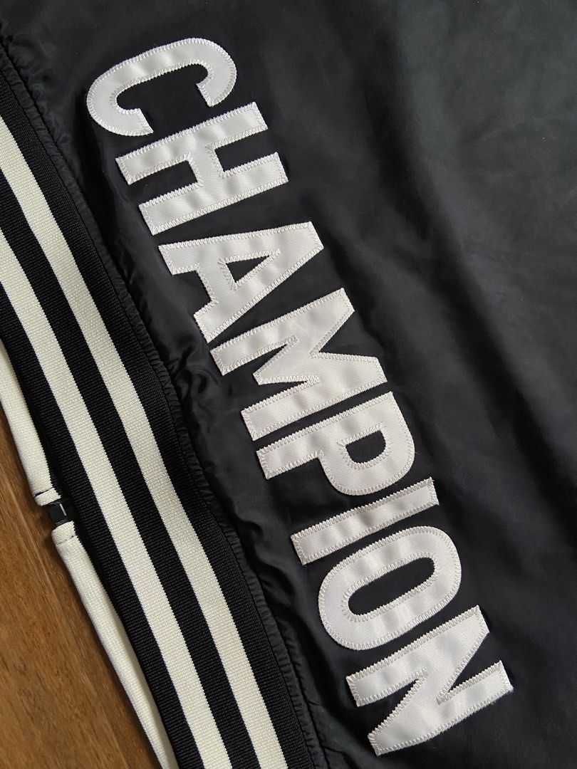 Champion bomber jacket outlet black