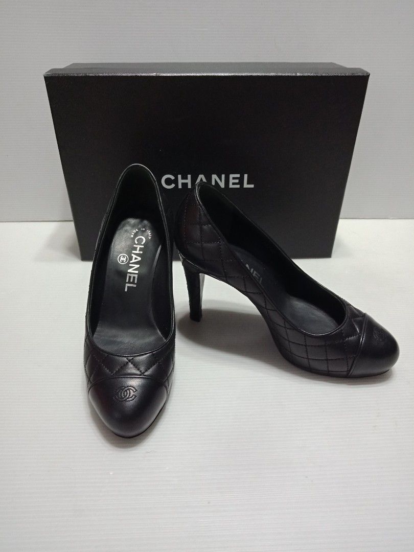 Chanel clearance quilted heels
