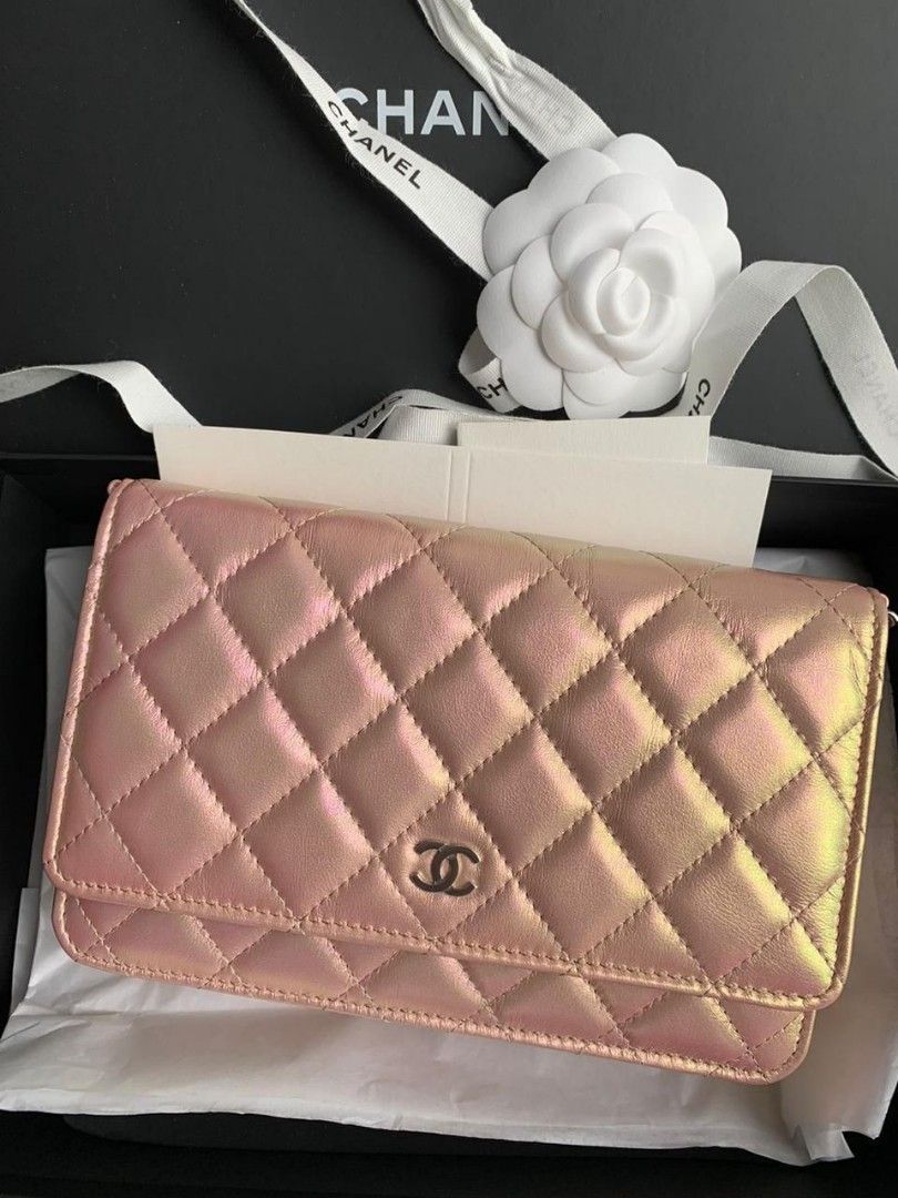 Chanel Woc 21K Iridescent Calfskin Pink NF 623 Shw