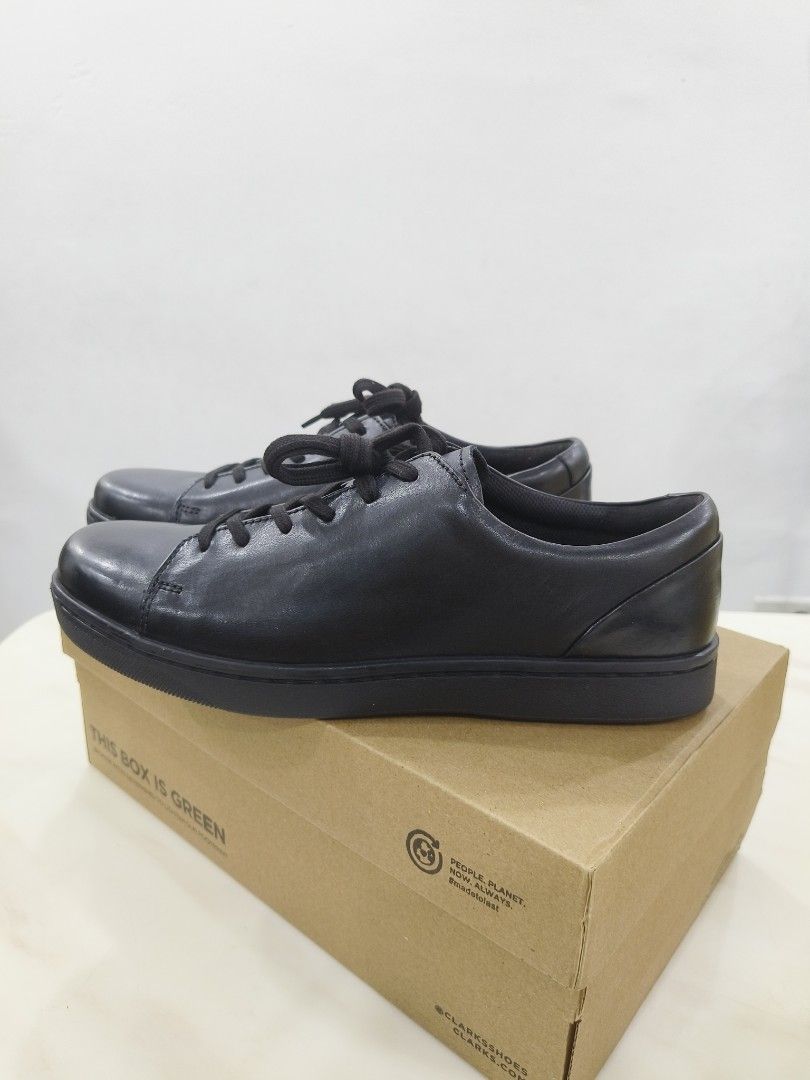 Clarks kitna top