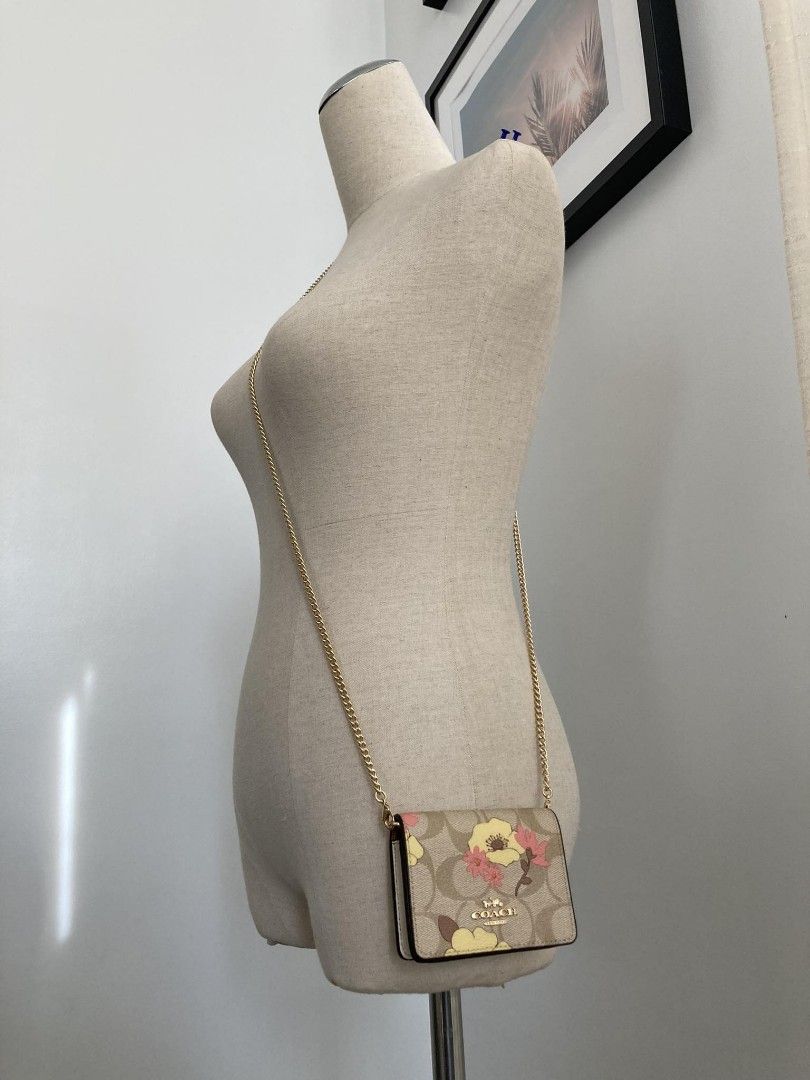 Coach Mini Wallet On A Chain In Signature Canvas, Women's Fashion, Bags