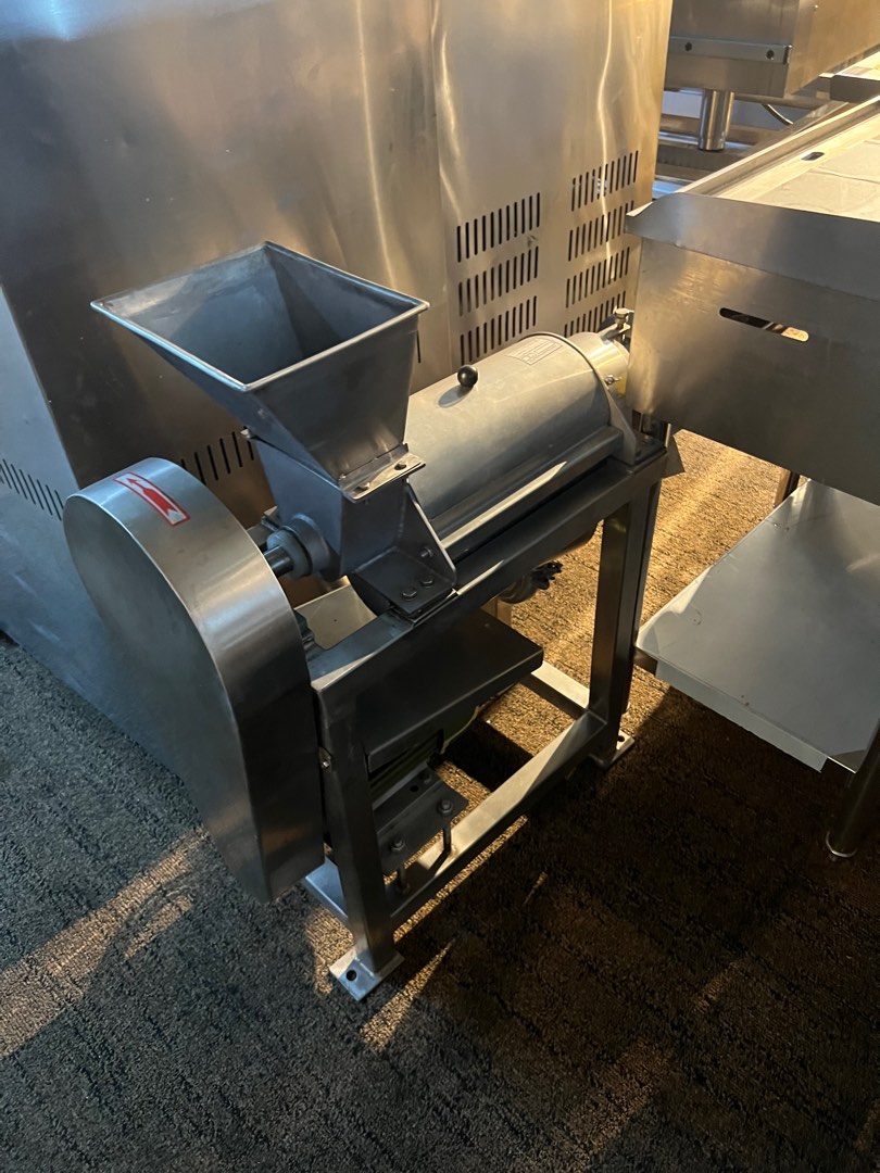 Coconut Meat Extractor Machine, Grinder, Prawn Shell Squeezer, TV