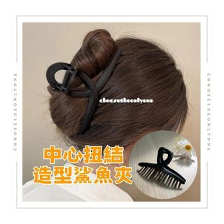 CTOO28 台灣賣家 中心扭結造型鯊魚夾 髮夾 髮飾 鯊魚夾 髮量多可用 大嘴夾 大髮夾