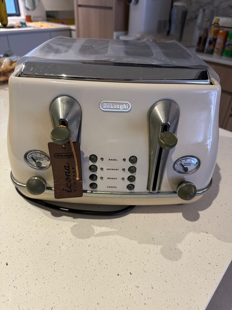 Delonghi Toaster, TV & Home Appliances, Kitchen Appliances, Ovens