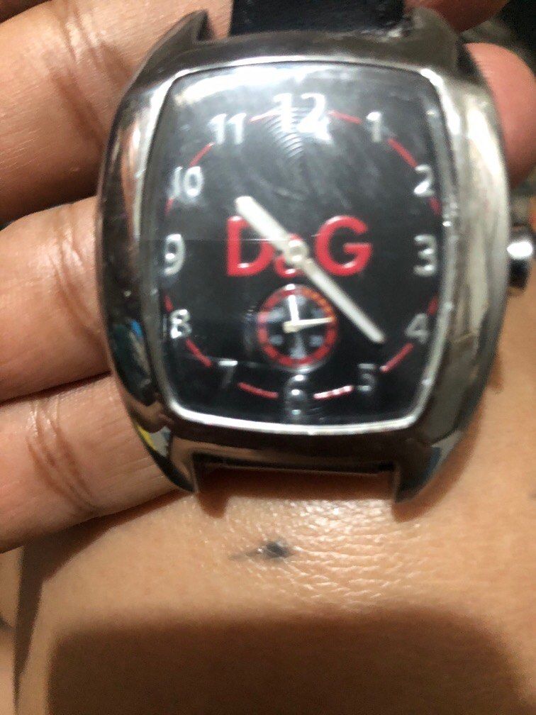 D&g 5atm water hot sale resistant watch