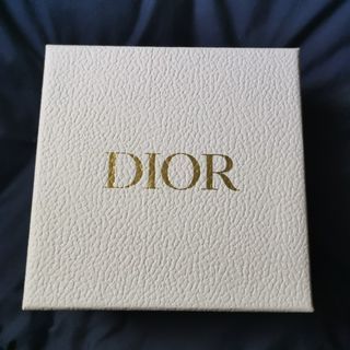 Box Dior white box&  Bucherer 1888 blue box#MRTPunggol
