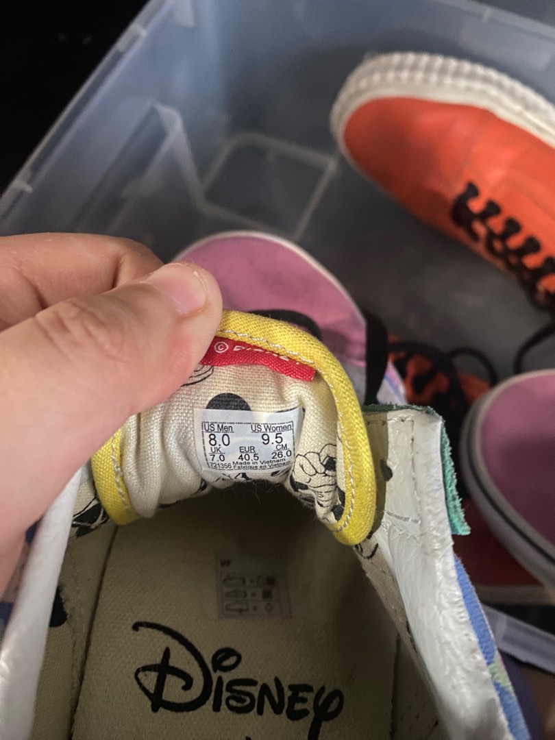 Disney vans clearance shoes uk