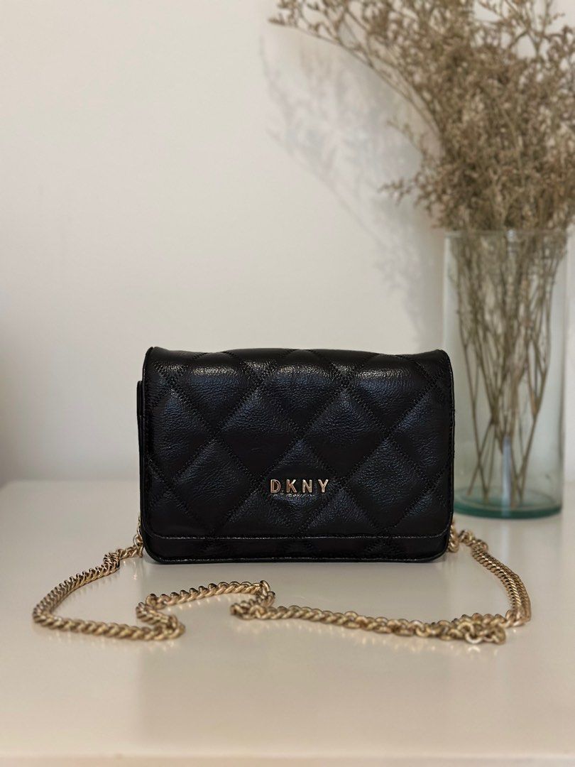 Dkny wallet on chain shop
