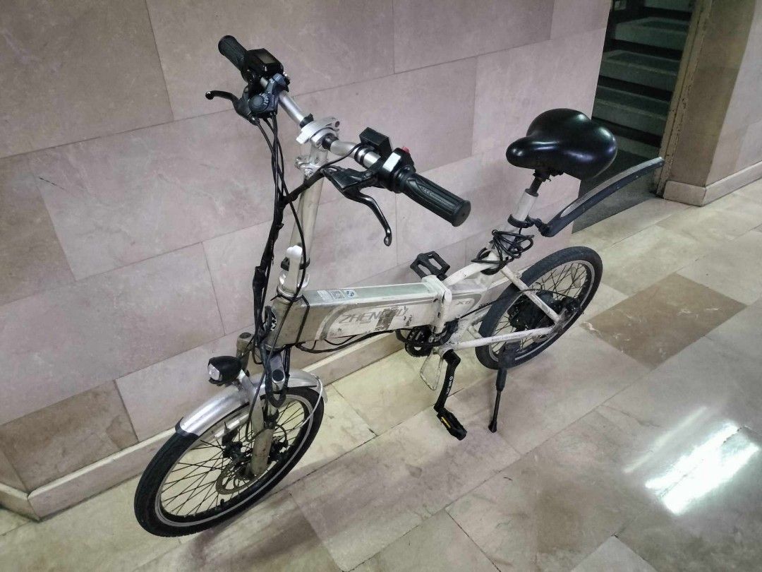 electric bicycle 6 speed 250w (Category: Bicycles) located in Manila. Submitted by jonrick.co (Listing ID 1257136699, Image 3). Description: electric bicycle 6 speed 250w execellent condition healthy battery life wheel size 20 with charging adaptor binondo mla.