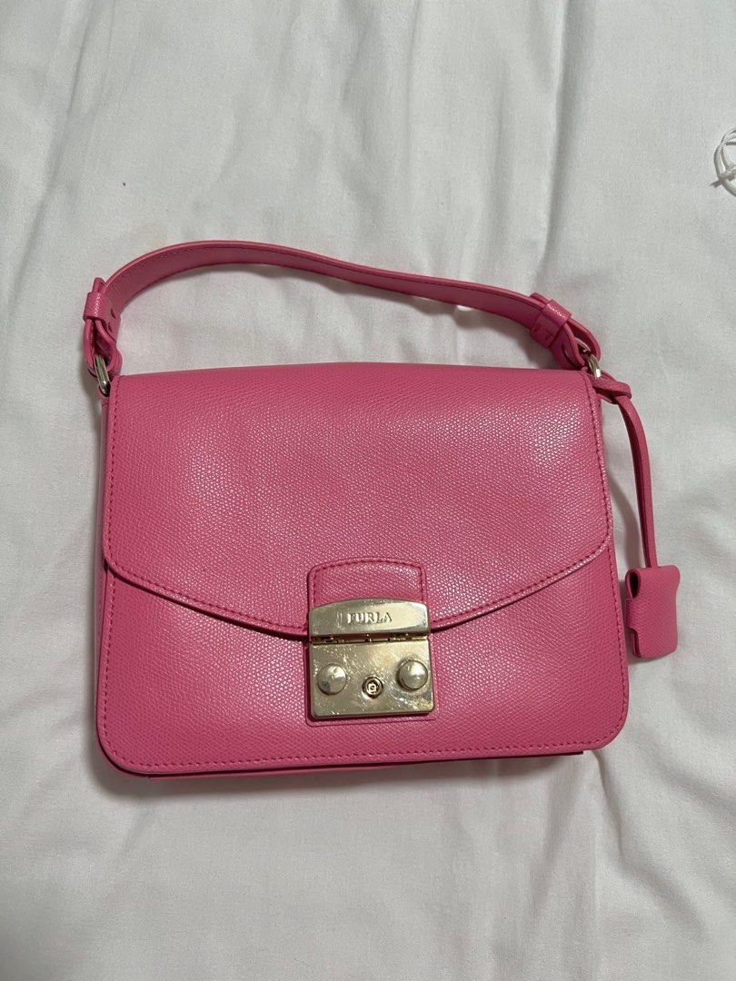 Furla metropolis hotsell shoulder bag 25cm