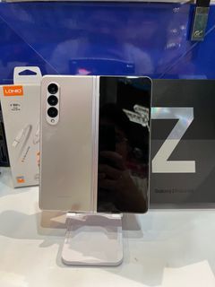 Galaxy Z Fold 3 · 256GB · Phantom Black