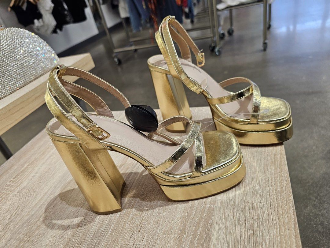 Gold platform sandal clearance heels