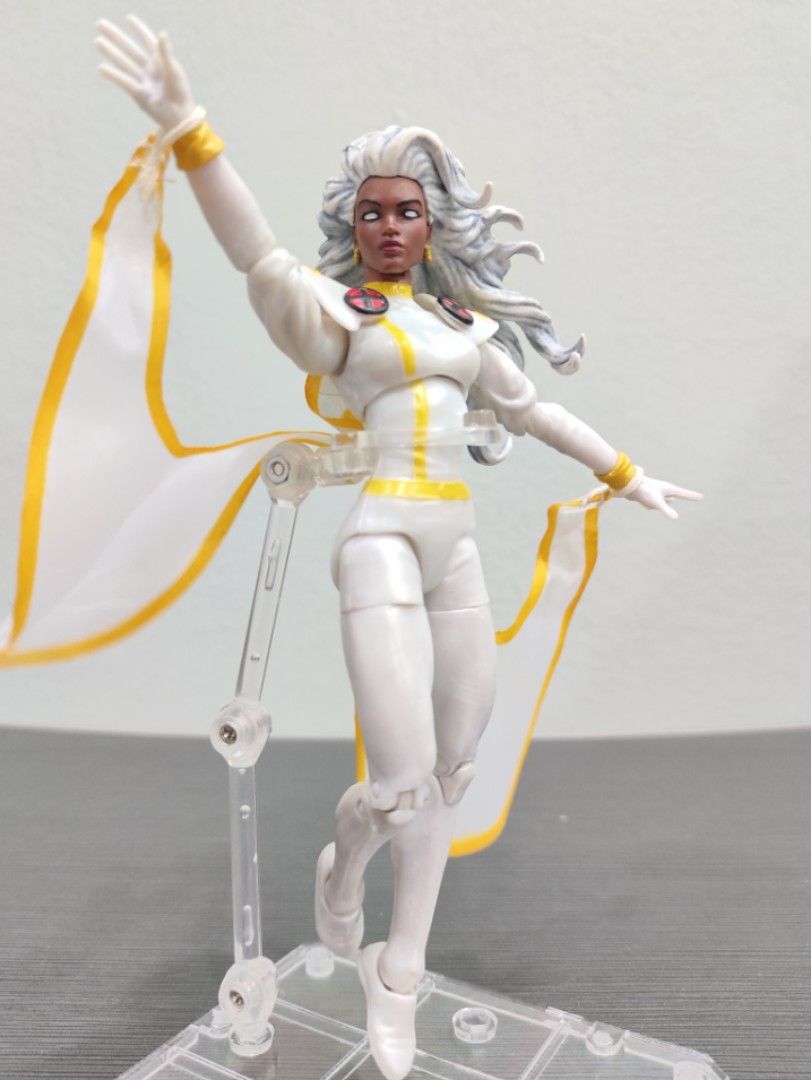 Hasbro Marvel legends retro Storm x men