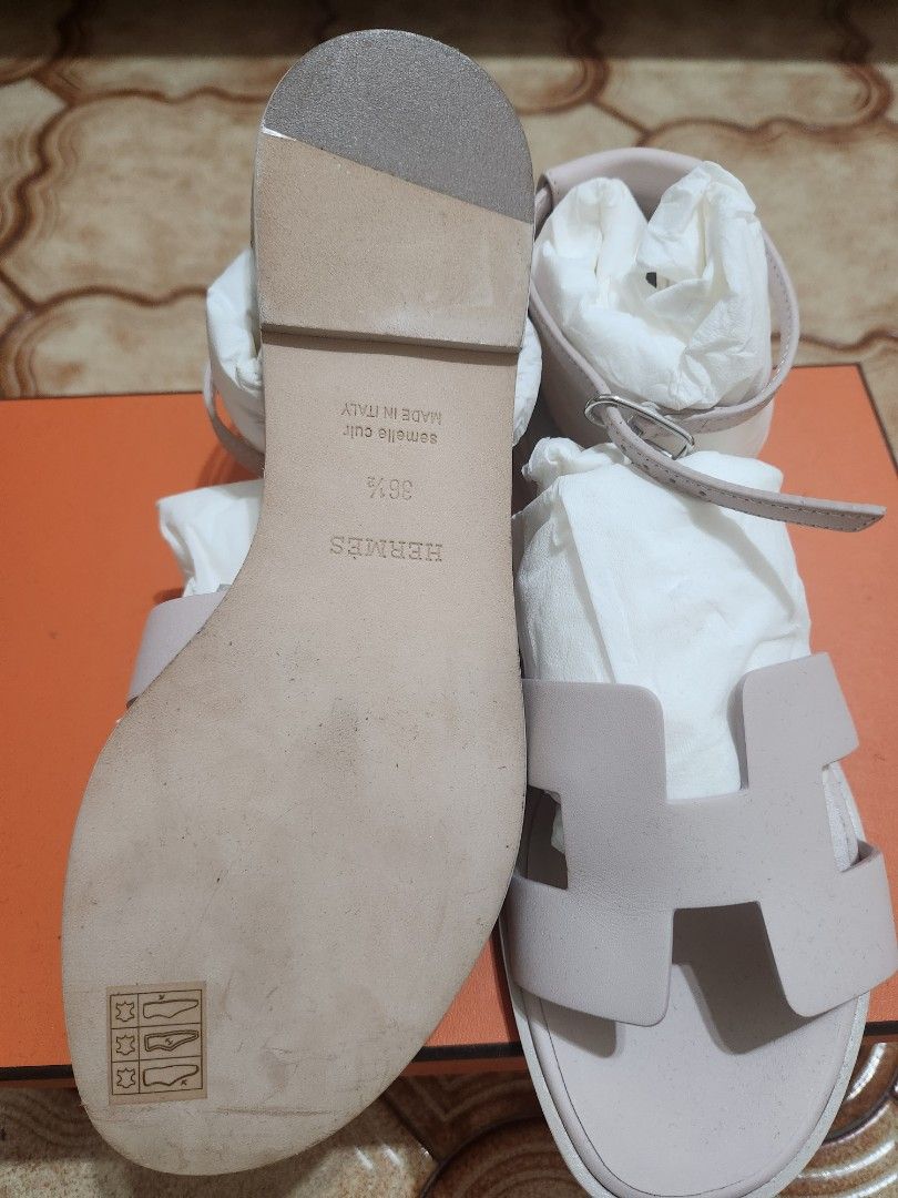 White hermes on sale flip flops