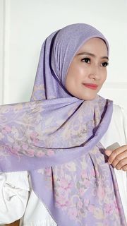 Hijab Segi Empat Voal Ultrafine Tryspan Warna Lilac | Hijab Voal | Hijab Motif | Hijab Print
