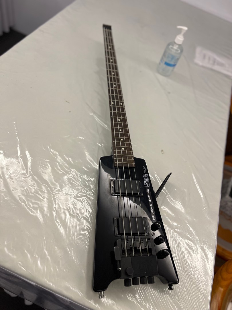 Hohner steinberger bass guitar Hobbies Toys Music Media