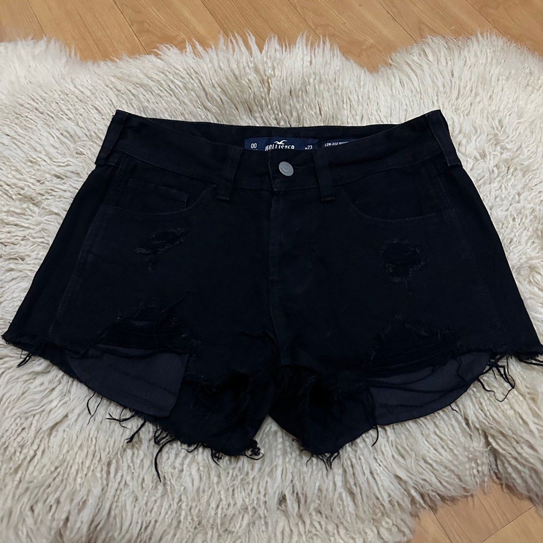 Hollister Low Rise Jean Short Shorts Size 3 Beach - Depop