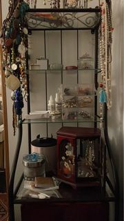 (Category: ) located in . Submitted by henares (Listing ID 1257114942, Image 1). Description: .