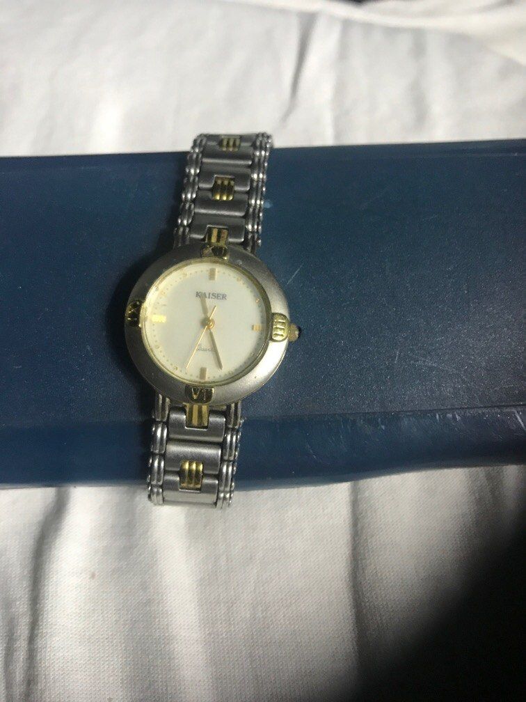 Kaiser quartz authentic (Category: Women's Watches) located in Baguio. Submitted by agozun61 (Listing ID 1257155322, Image 1). Description: quartz authentic good condition.