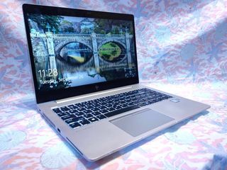 Laptop HP Elitebook 840 G5 Core i5 8th Gen DDR4 1.9ghz 8cpus Quadcore Windows 11 Pro x64  512gb M.2 NVME SSD 16gb DDR4 6-8 hours battery Intel UHD graphics 620 4gb 1920x1080 Touchscreen