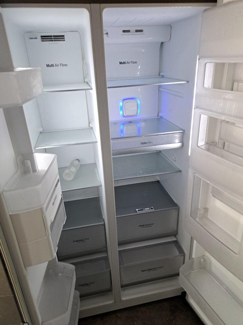 Look new Lg side by side Refrigerator Fridge inverter 625L net warranty