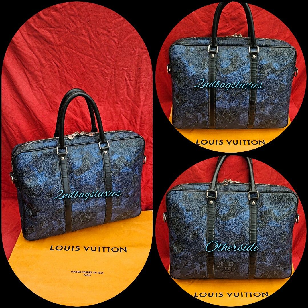 Louis Vuitton Navy Camo Damier Cobalt Porte Documents Voyage Camouflage  Leather ref.681070 - Joli Closet
