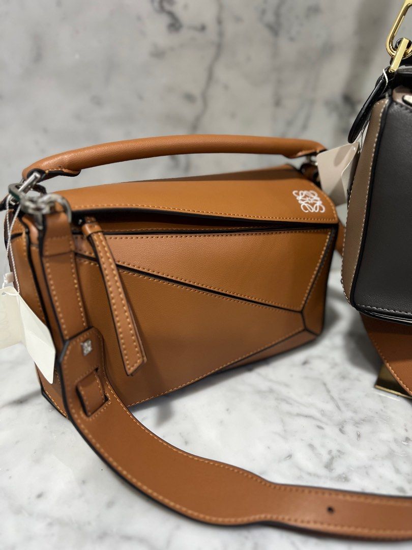 Harga loewe puzzle bag online