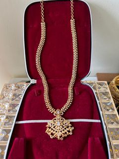Long Adjustable Gold plated Necklace with  velvet box